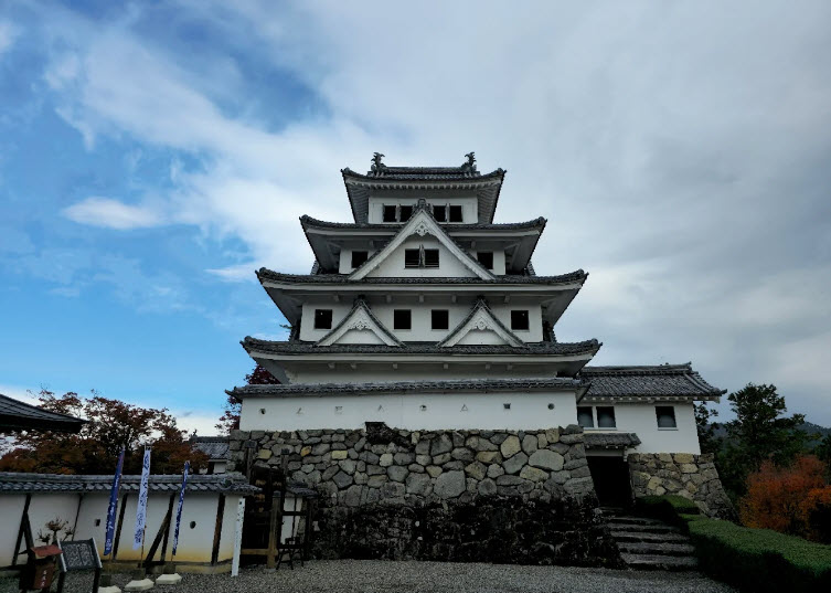 Gujo Hachiman Castle, Japan